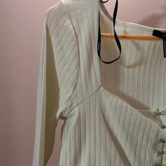 Cropped Top - Picture 7 of 7